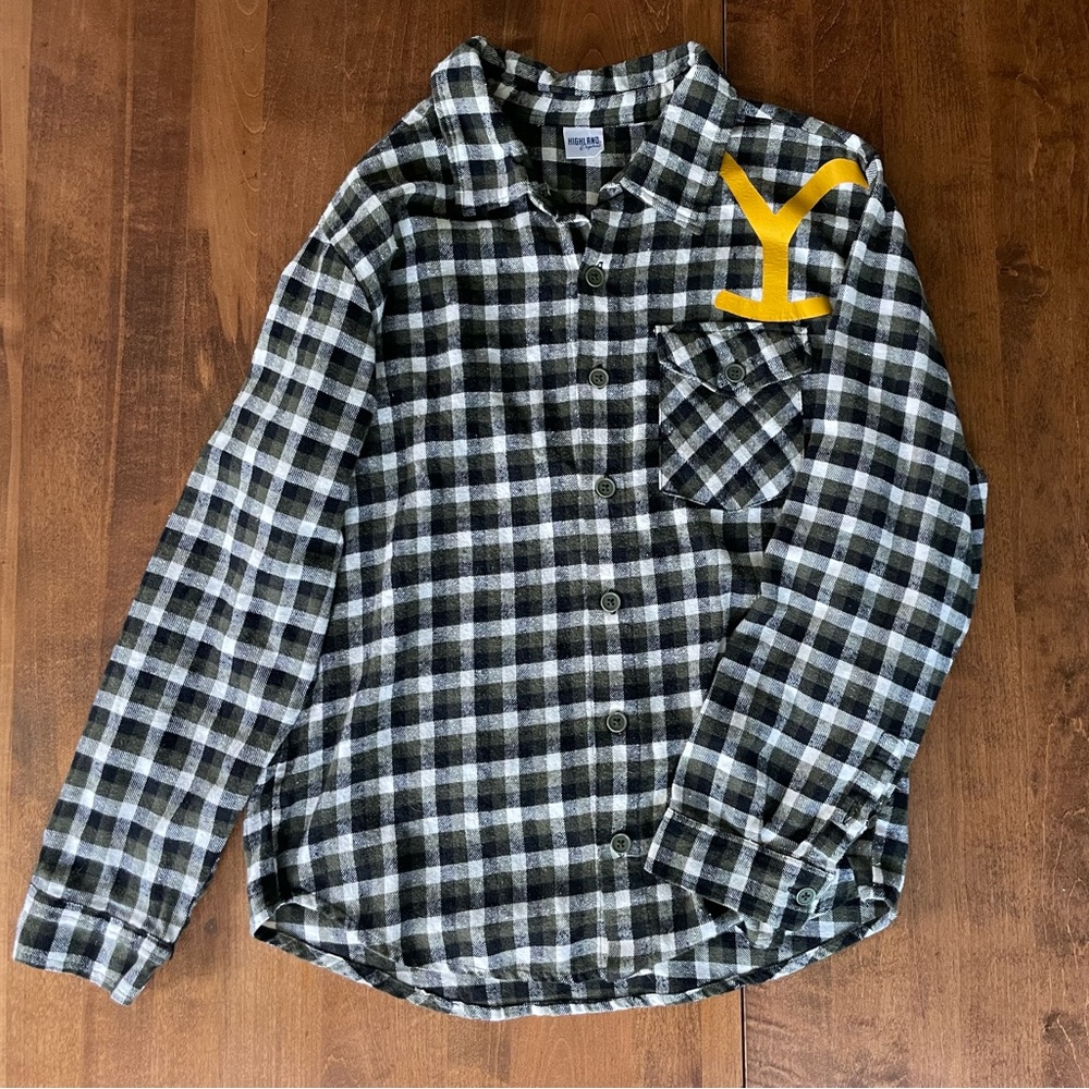 Yellowstone Flannel Button-down Shirt - Large